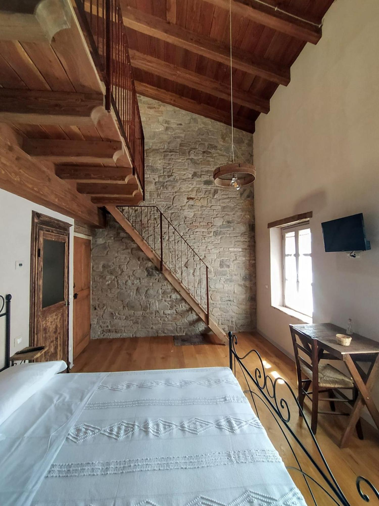 La Casa Di Lillia Hotell Castelnovo ne' Monti Exteriör bild