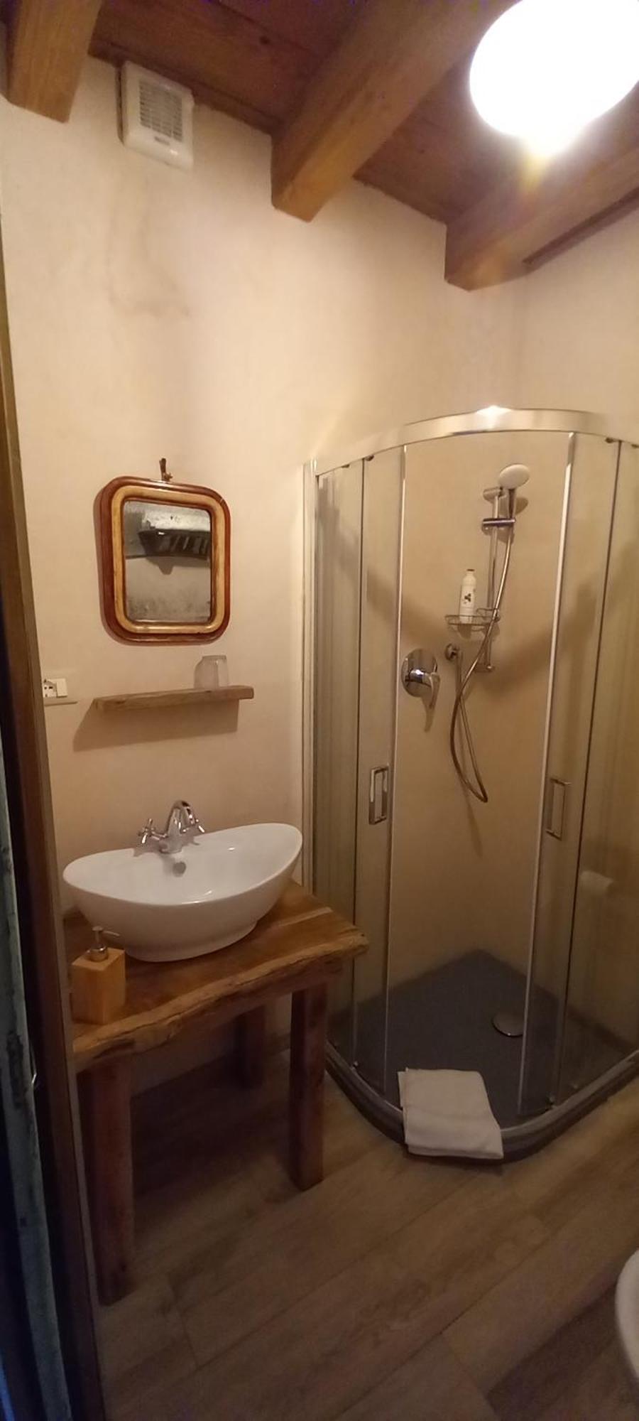 La Casa Di Lillia Hotell Castelnovo ne' Monti Exteriör bild